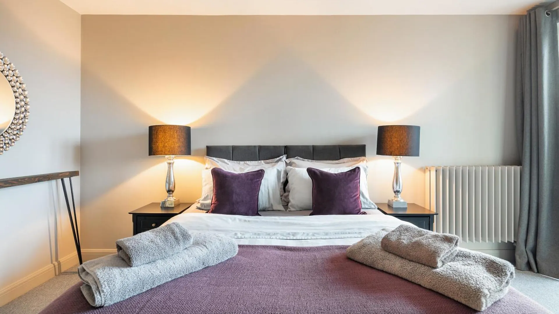 Excel, O2, Canary Wharf, London City Airport - Free Parking United Kingdom
