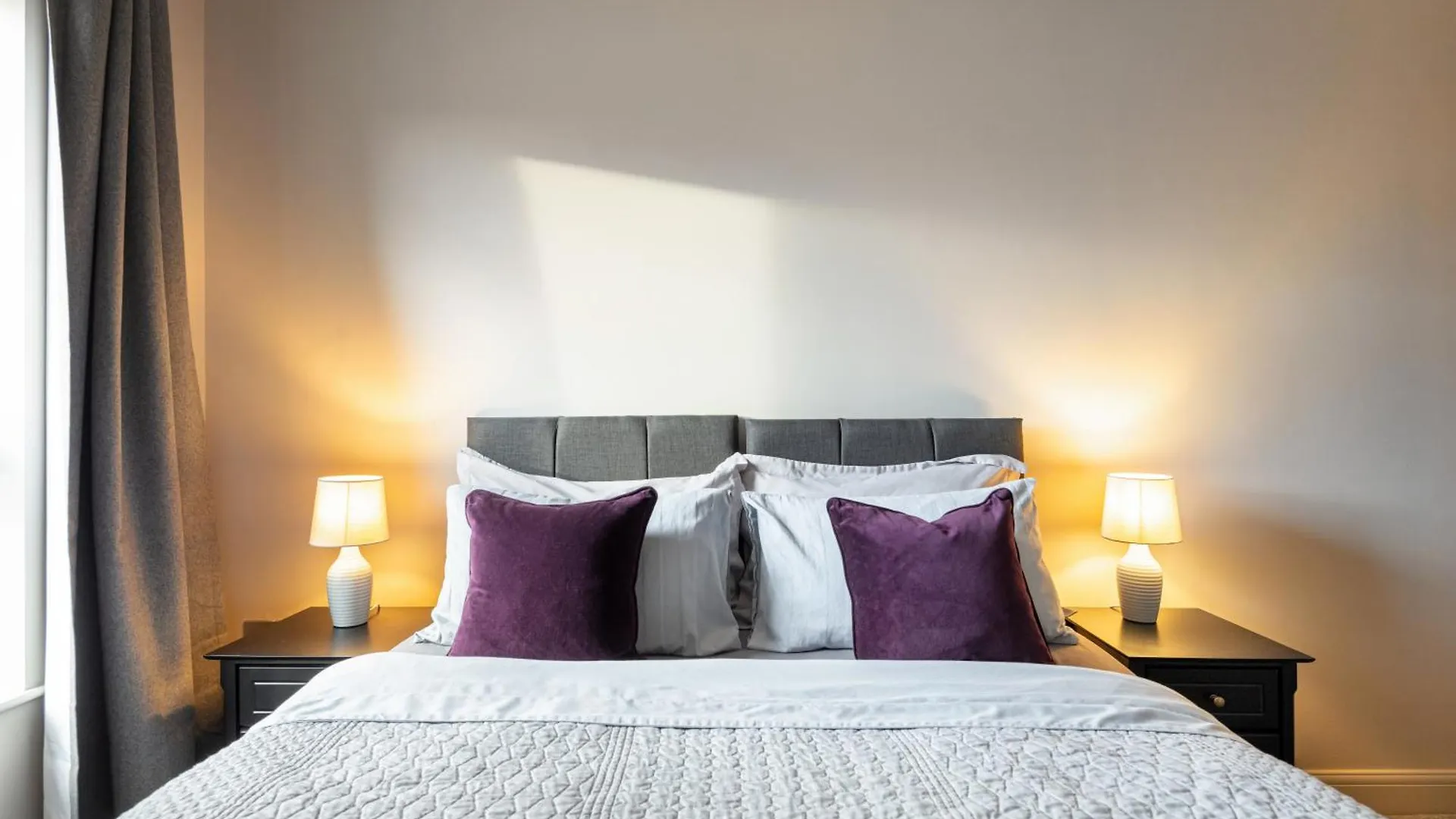 Excel, O2, Canary Wharf, London City Airport - Free Parking